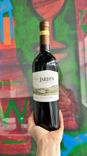 Load image into Gallery viewer, Sommeliers&#39; Top 6 Reds: Your Ultimate Holiday Wine Collection
